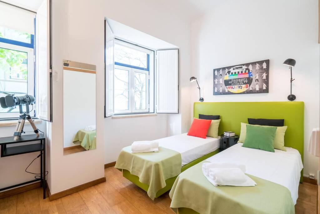 Beautiful Apartment Near The Center Of Lisbon Luaran gambar