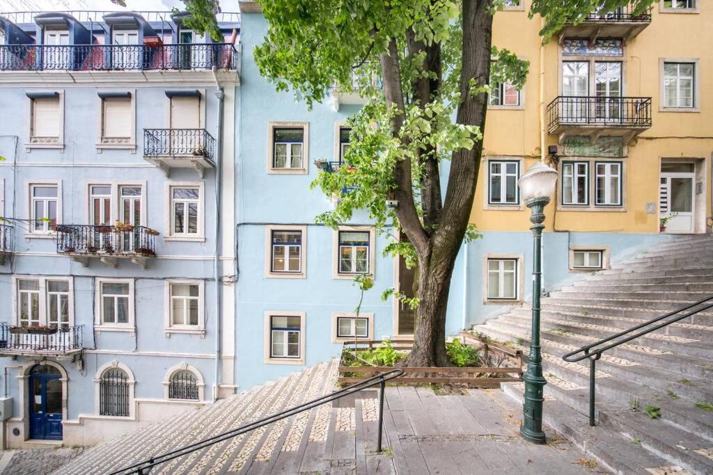 Beautiful Apartment Near The Center Of Lisbon Luaran gambar